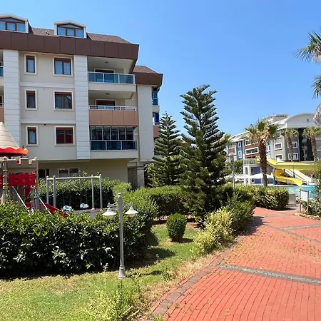 Penthouse 4 Bedrooms, 1 Living Room, To The Sea 7 Minutes Walk * Алания