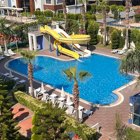 Penthouse 4 Bedrooms, 1 Living Room, To The Sea 7 Minutes Walk Apartment *
