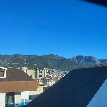 Apartment Penthouse 4 Bedrooms, 1 Living Room, To The Sea 7 Minutes Walk