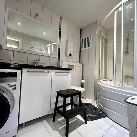 Penthouse 4 Bedrooms, 1 Living Room, To The Sea 7 Minutes Walk Alanya