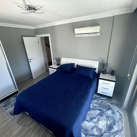 Penthouse 4 Bedrooms, 1 Living Room, To The Sea 7 Minutes Walk Алания